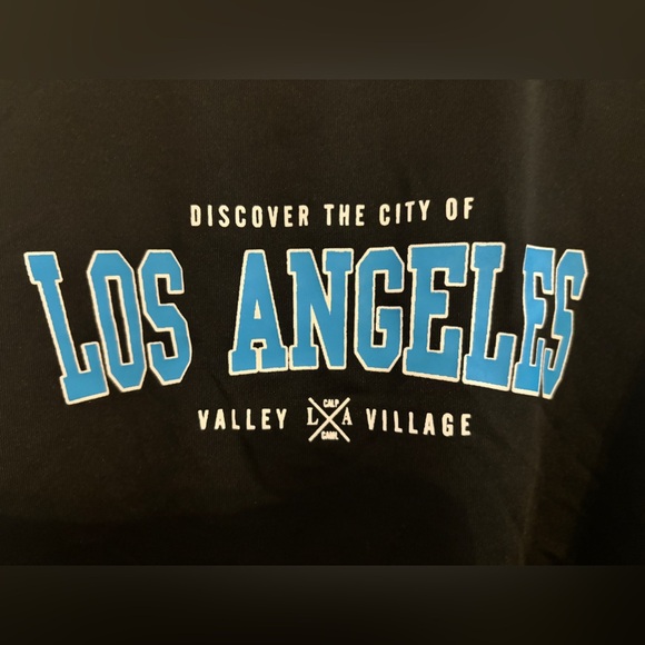 Black cropped athletic City of Los Angeles baby tee - Picture 2 of 3